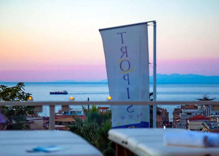 Tropis Hotel