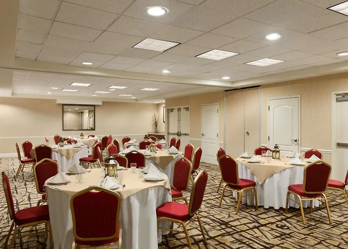 Hilton Garden Inn Shelton