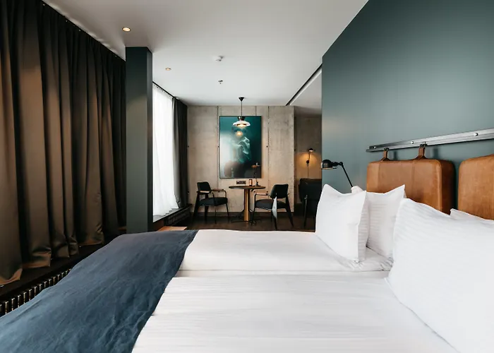 Exeter Hotel