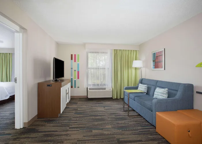 Hampton Inn & Suites Kansas City-Merriam
