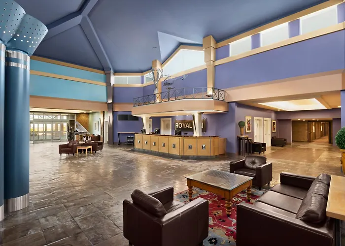 Royal Hotel Edmonton Airport Trademark Collection By Wyndham