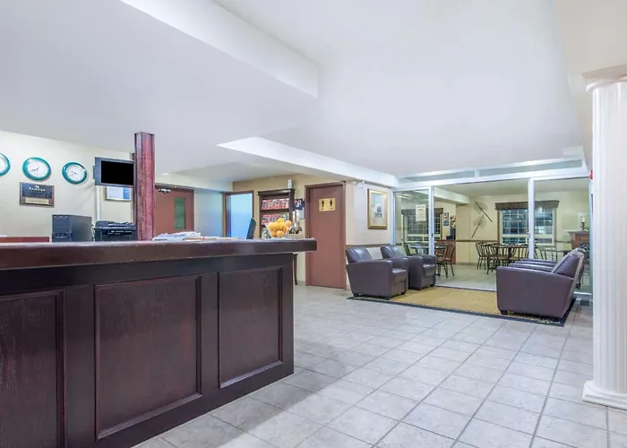 Gold Circle Inn