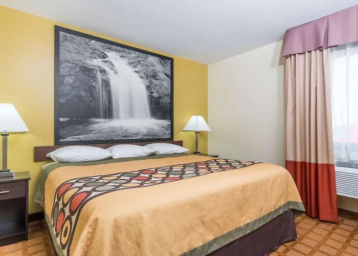 Super 8 By Wyndham Rice Lake