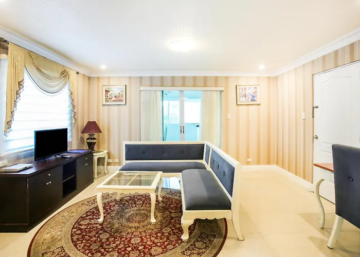 Hotel Euroasia By Bluebookers