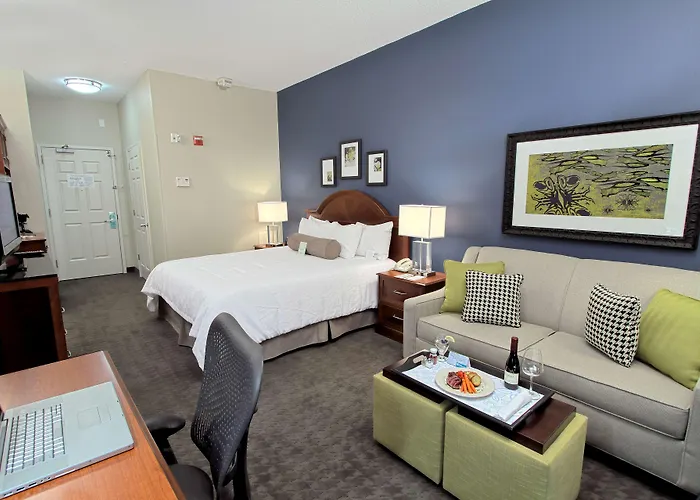 Hilton Garden Inn Westbury