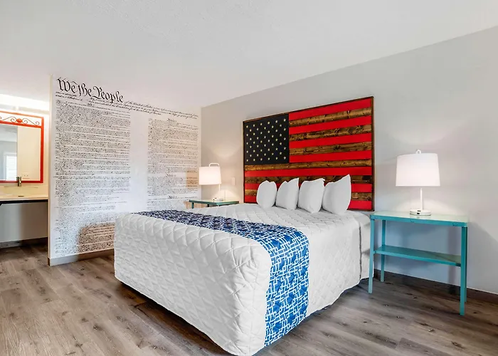 Econo Lodge Inn & Suites Fort Rucker