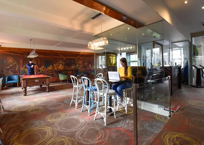 Kinlay Hostel Eyre Square - Best Hostel In Ireland 2025