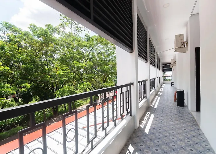 Cattail Guest House Pontianak