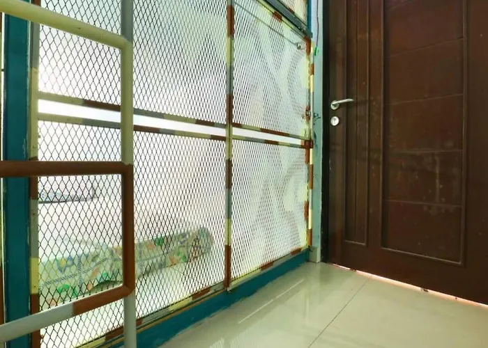 Kabin Kapsule Ui Depok - Male Only