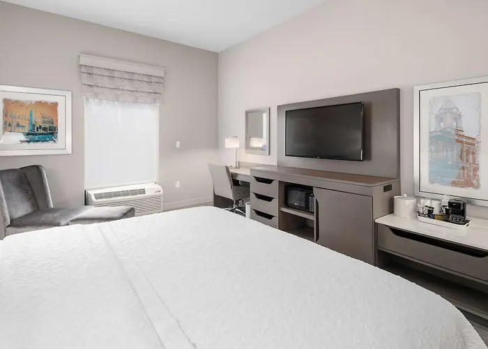 Hampton Inn - Springfield