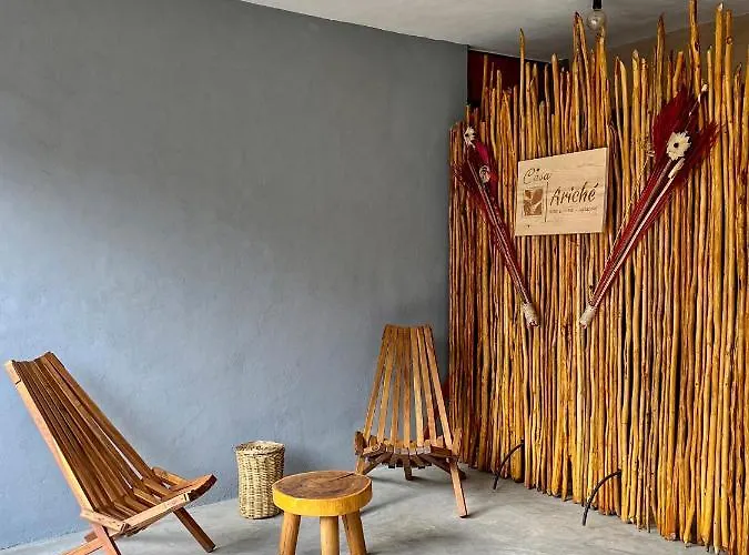 Ariche Valladolid Hotel & Hostal