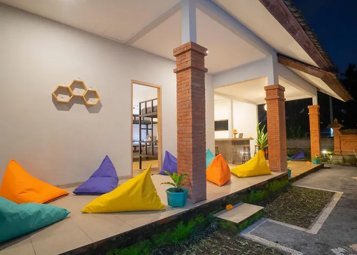 Aura Dormitory House Ubud