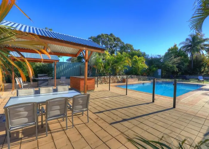 Wallace Motel And Caravan Park