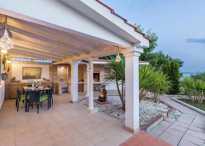 Holiday Home Split