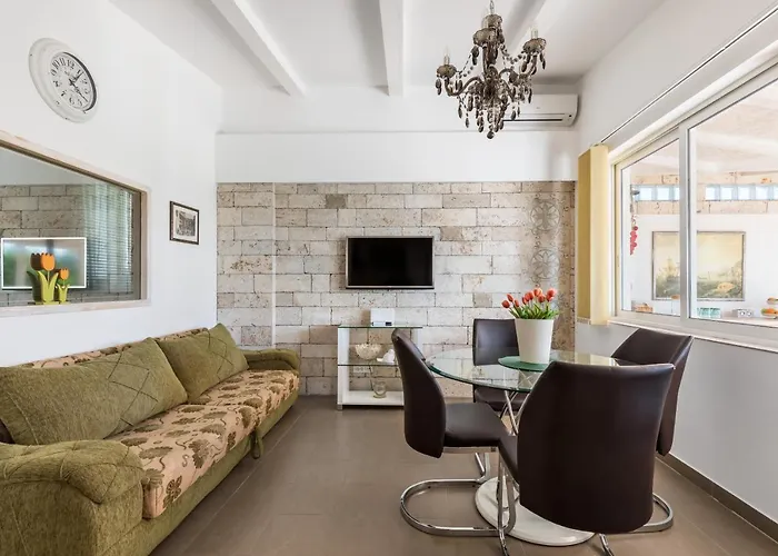 Holiday Home Split