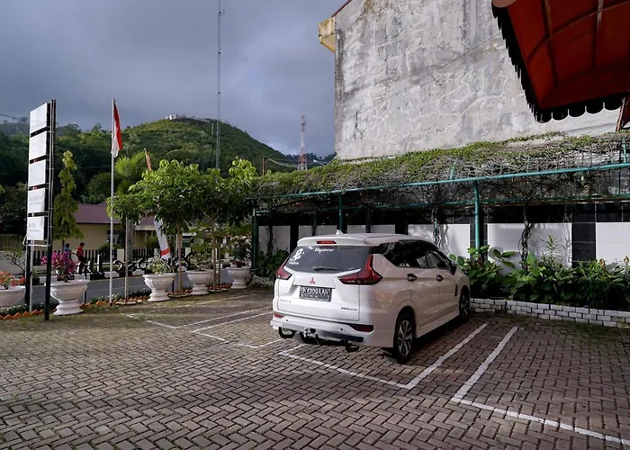 Reddoorz Plus @ Jalan Fl Lumban Tobing Sibolga