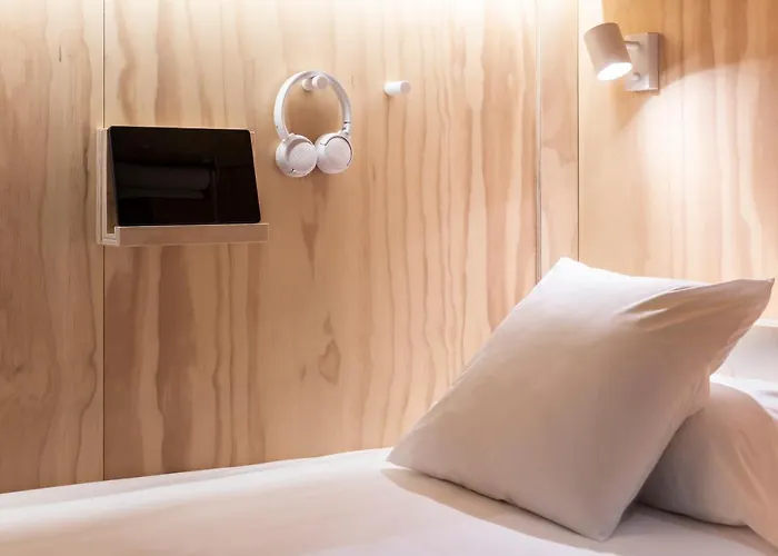 Colo Colo Hostel - Single Private Beds