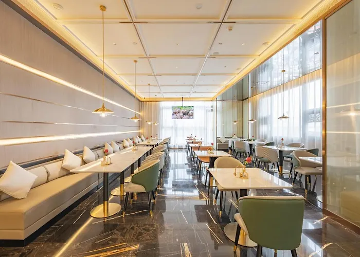 Atour Hotel Kunshan Baoyu Plaza North Changjiang Road