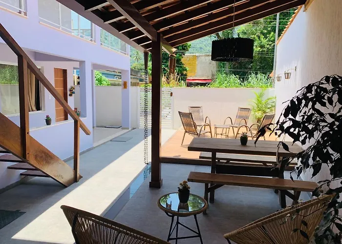 Lila Limao Hostel