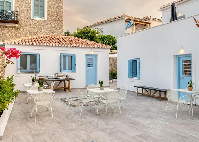 Lumiere Spetses