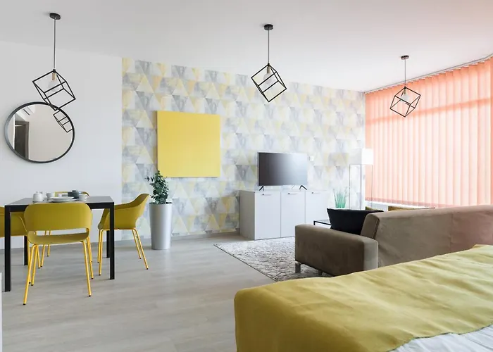 Parizs Garden Apartments