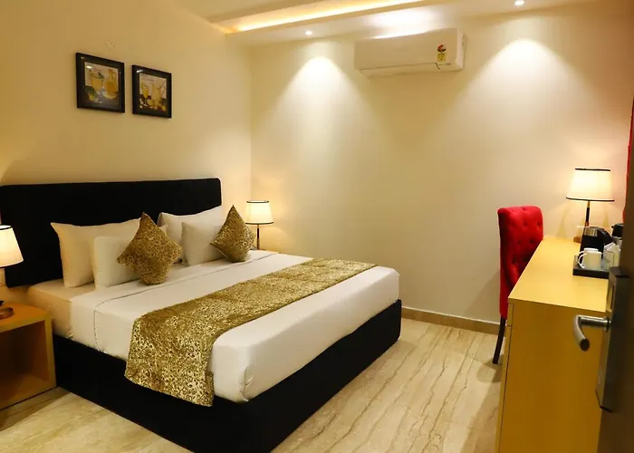 Hotel Malbork Inn Rajouri Garden Delhi - Couple Friendly Local Ids Accepted New Delhi