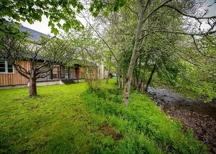 Loch Ness Bunk Inn