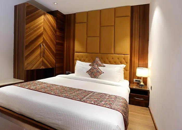Royal Lalit Grand Hotel