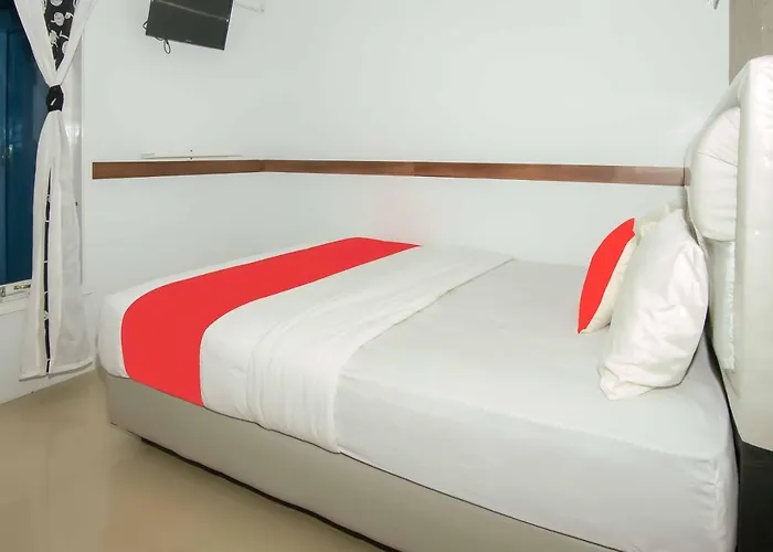 Zazadior Residence Syariah Near Pantai Padang Mitra Reddoorz