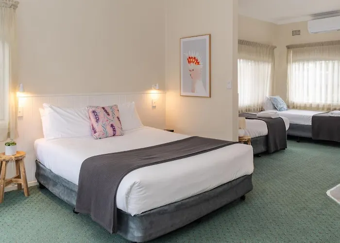 Pacific Motel 10