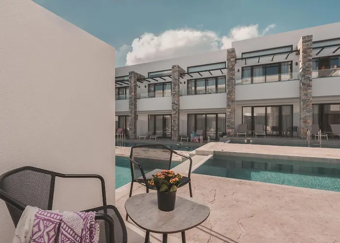 Cavo Di Suites