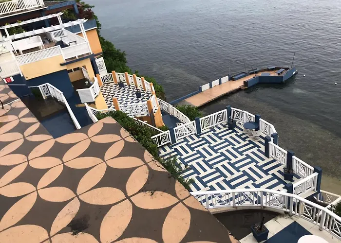 Moxons Beach Club