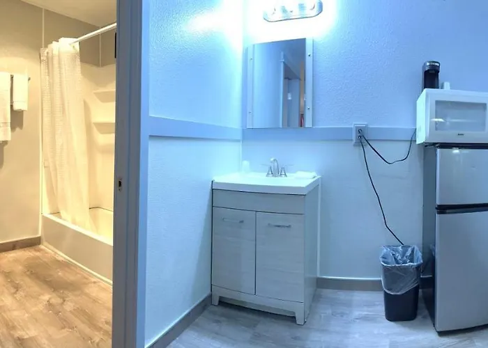 Emerald Best Motel