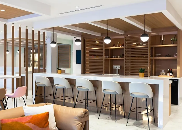 Strata Hotel