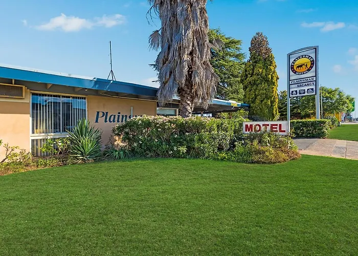 Plainsman Motel