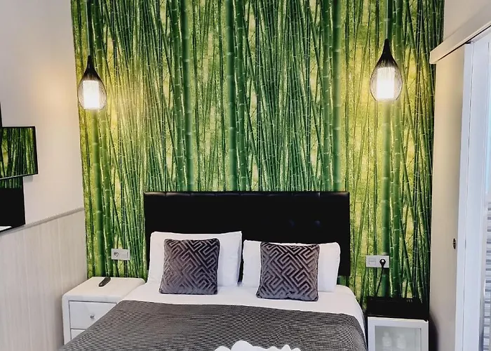 Hostal Lauria