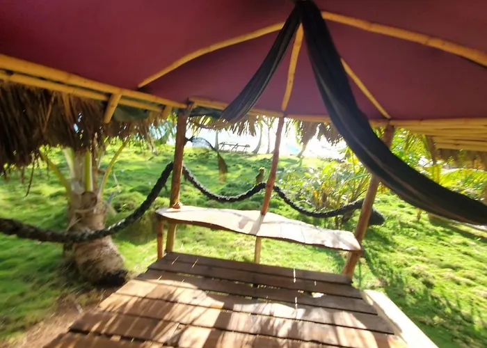 Derek'S Place Eco-Lodge