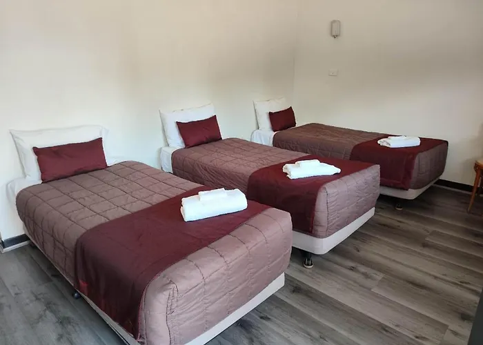 Country Motor Inn