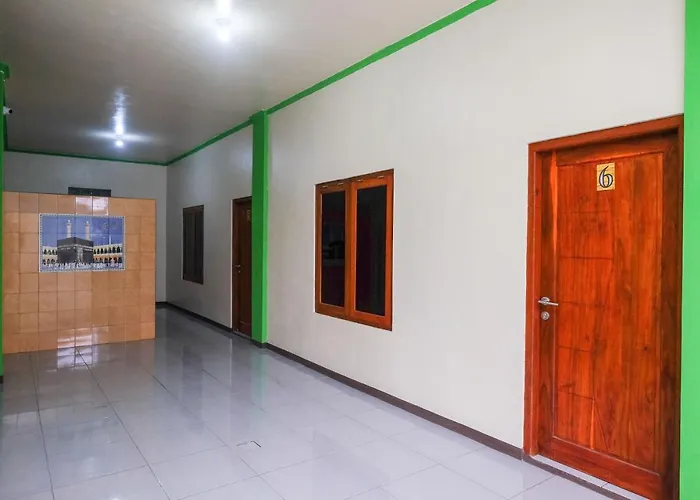 Urbanview Syariah Zidney 3 Salatiga By Reddoorz