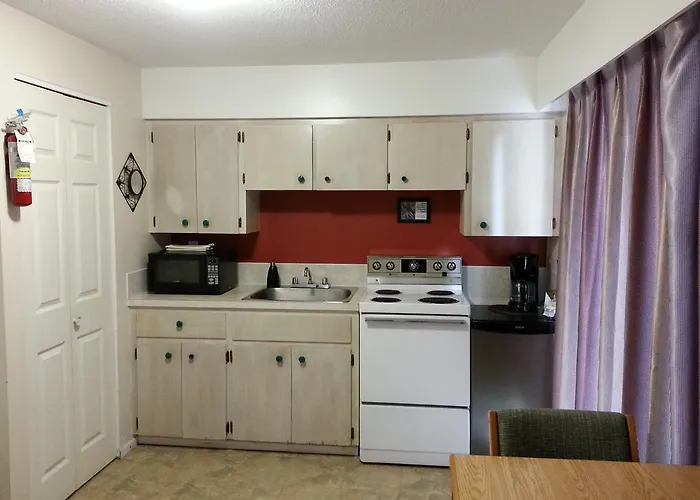 Edgewater Motel