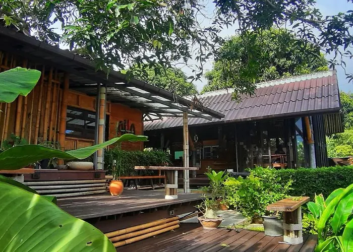 Aha Lanta Cozy Hostel