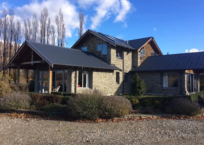 Golfcourse Road Chalets And Lodge