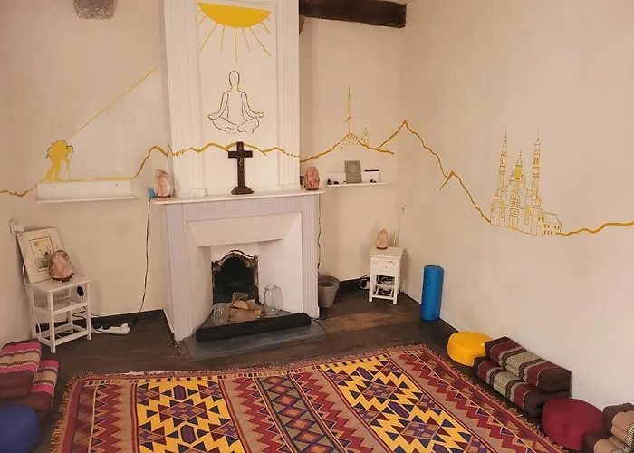 Gite De La Porte Saint Jacques: A Hostel For Pilgrims