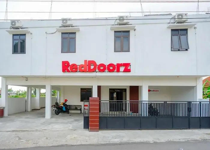Reddoorz Syariah Near Universitas Jenderal Soedirman 2