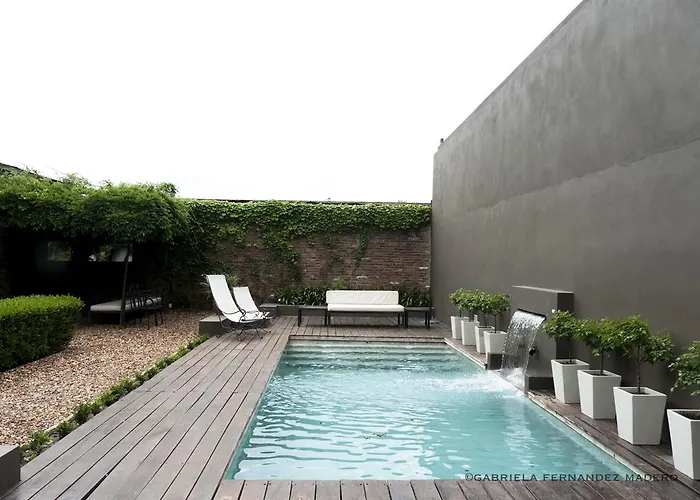 Patio De Moreno