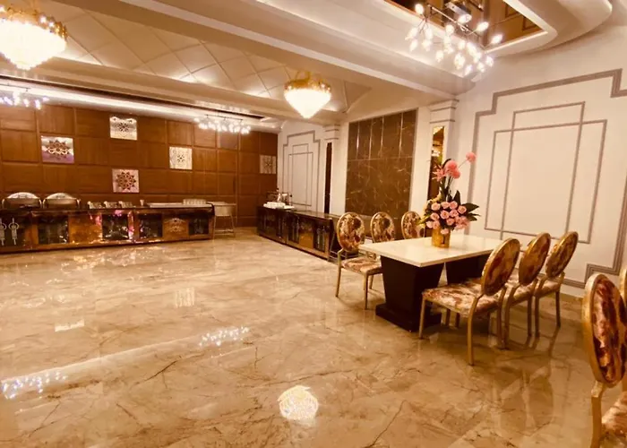 Hotel Amar Palace