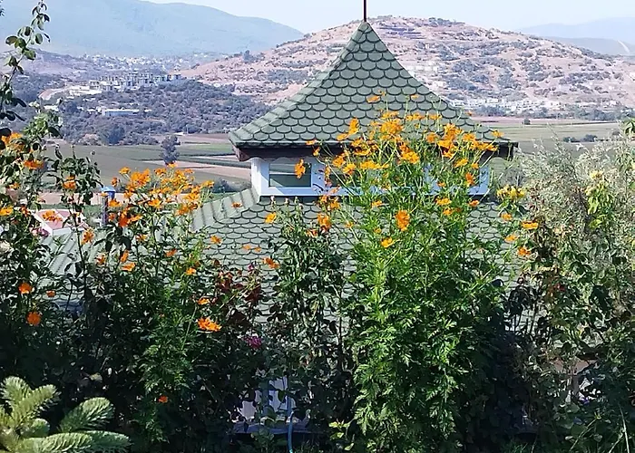 Olive Garden Retreat