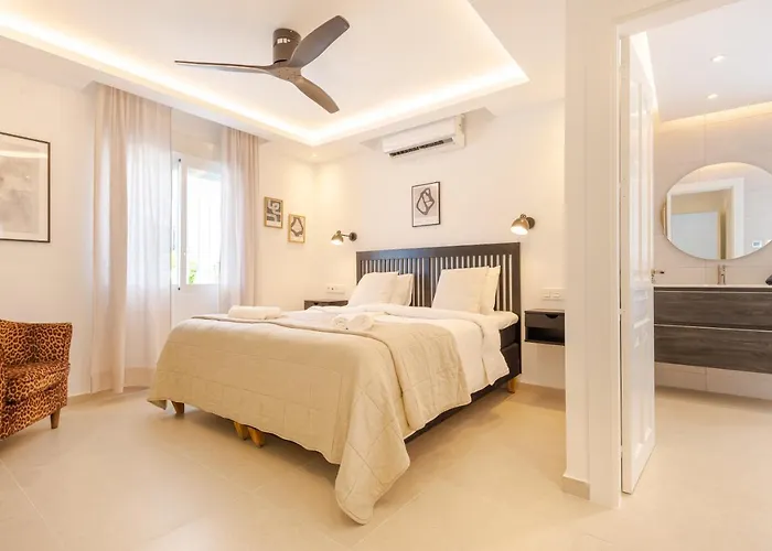 Modern Villa With Heated Pool & Bbq Next To The Beach