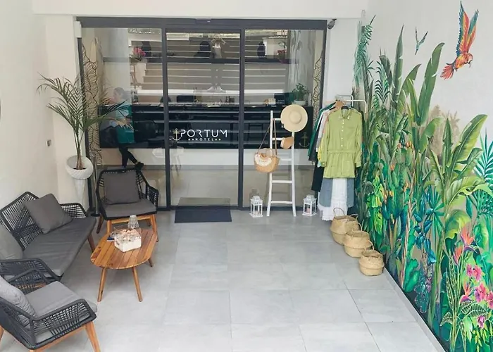 Hotel Portum