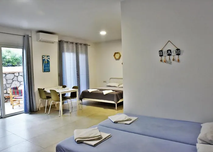 Telhinis Hotel & Apartments